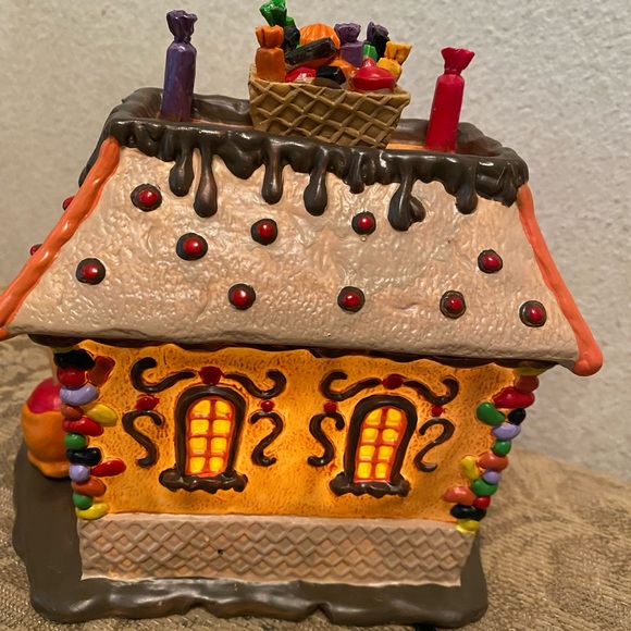 Sugar And Spice LEMAX Gingerbread Village Halloween The Candy Crypt RETIRED - Picture 12 of 12